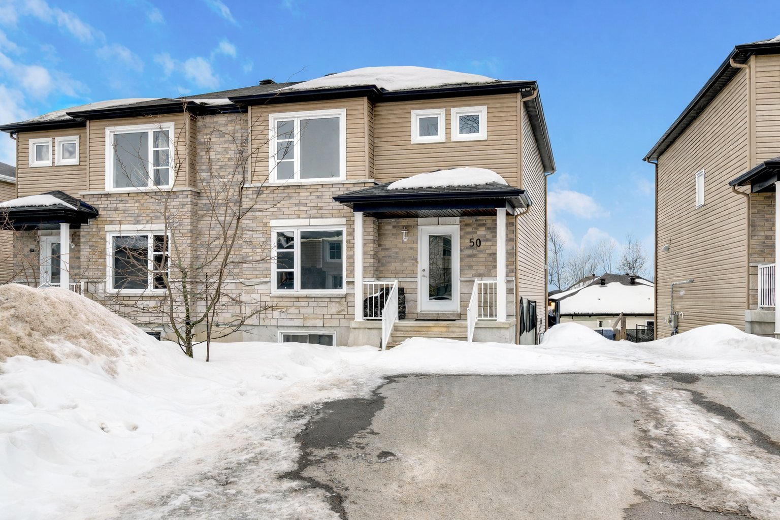 50 Rue Idola-St-Jean 