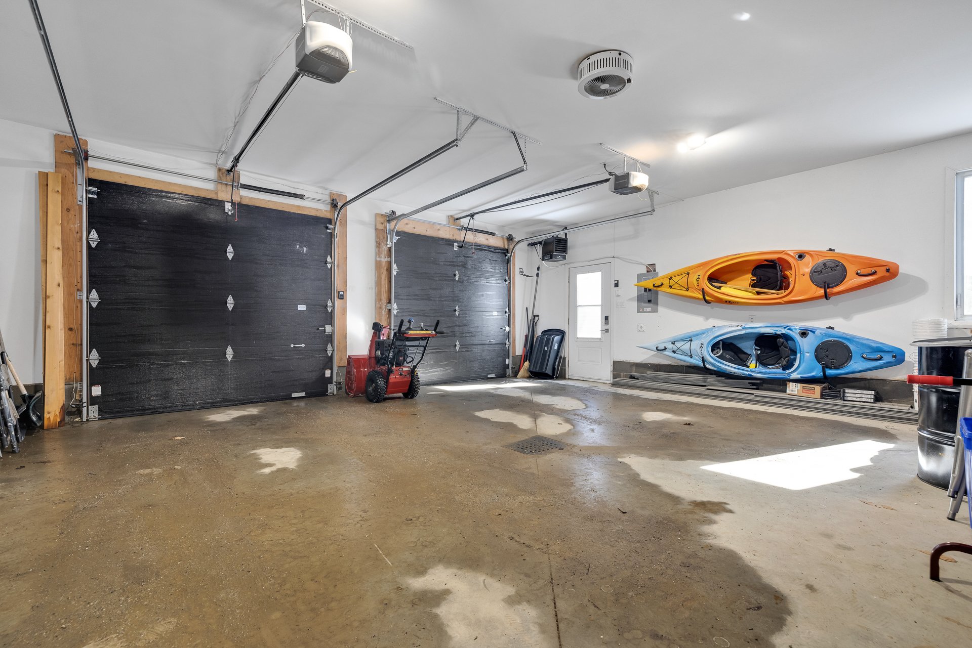 Garage - Garage chauffé avec son propre panneau électrique