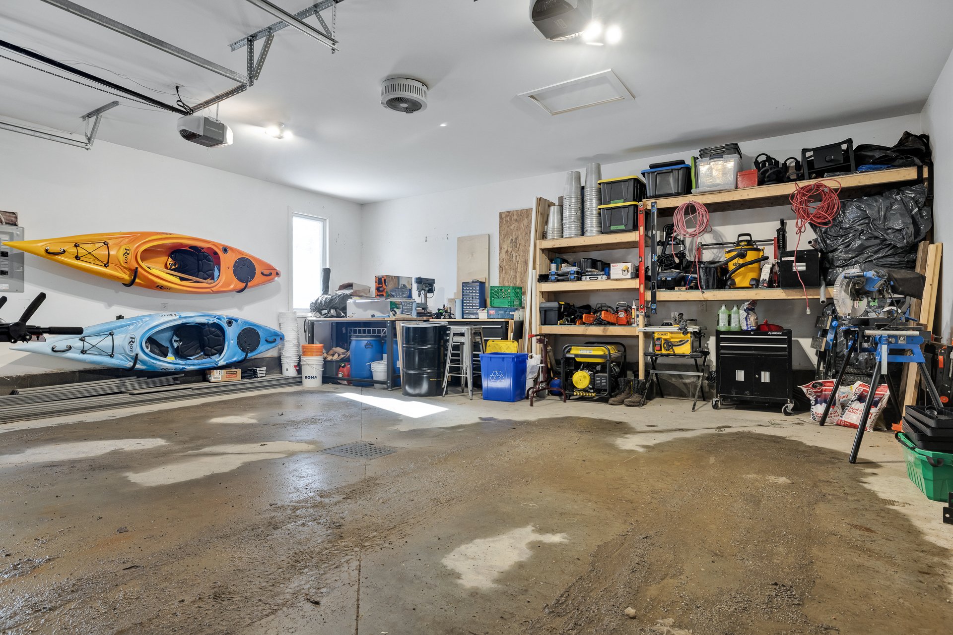 Garage - Garage chauffé avec son propre panneau électrique