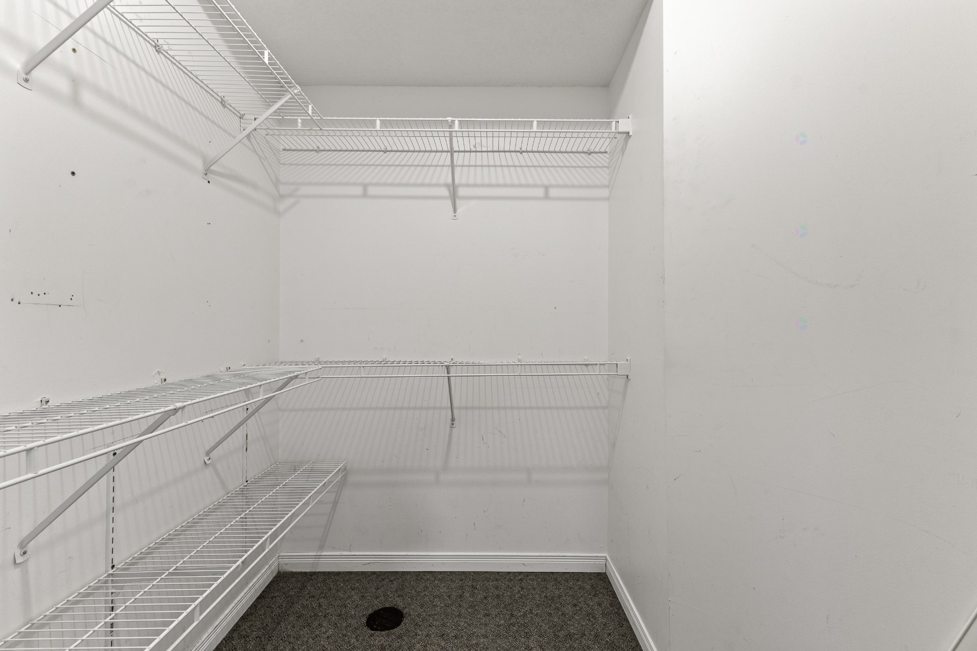 Walk-in closet