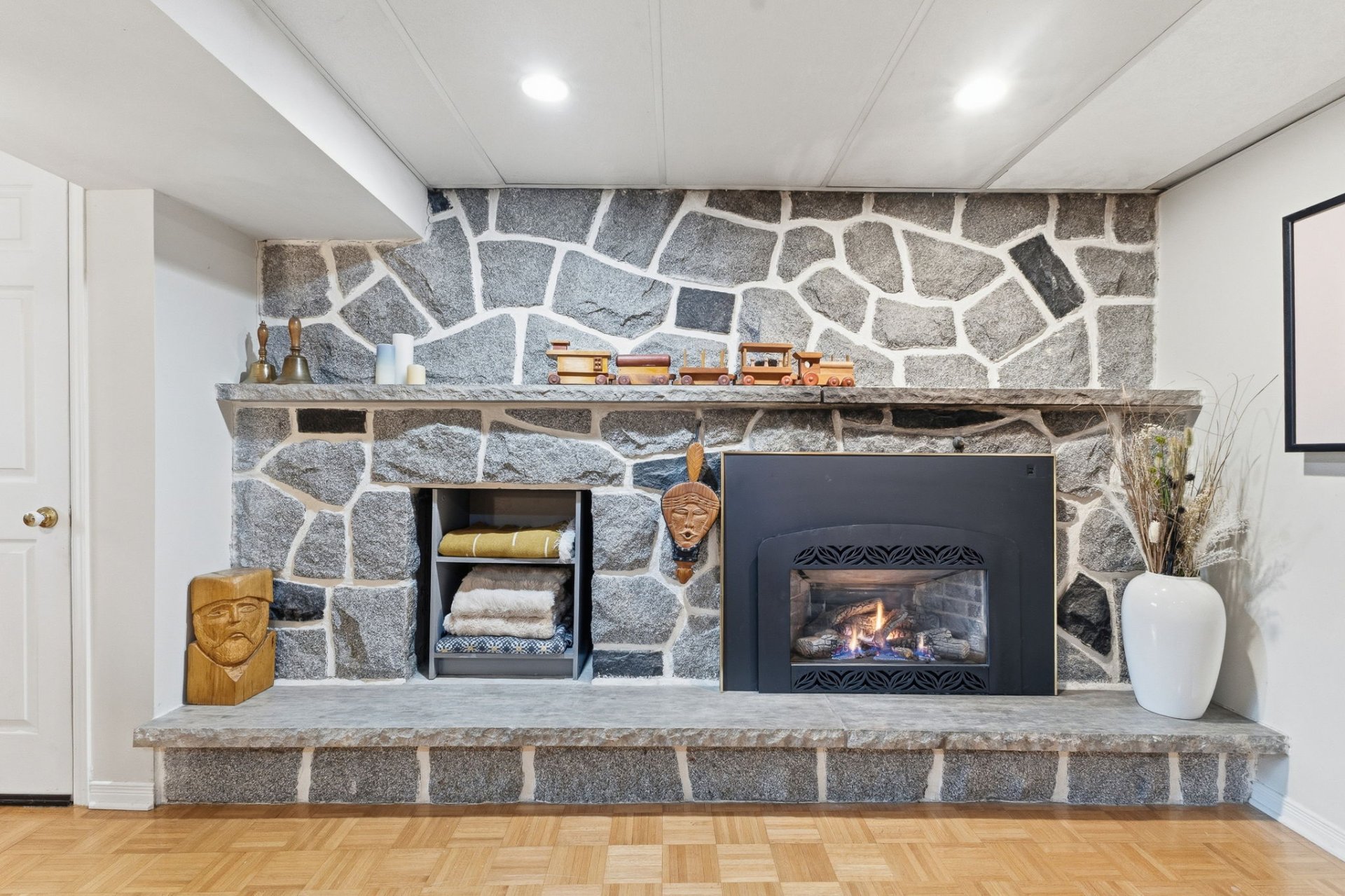 Autre - Foyer au gaz naturel