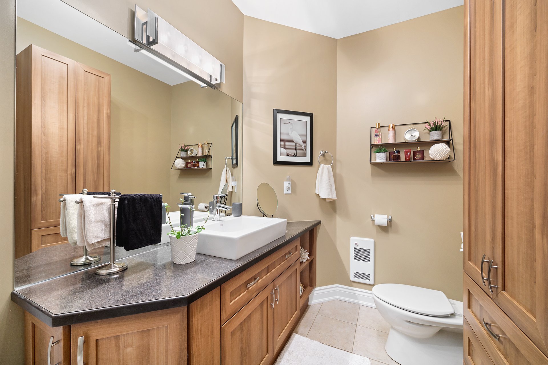 Ensuite bathroom