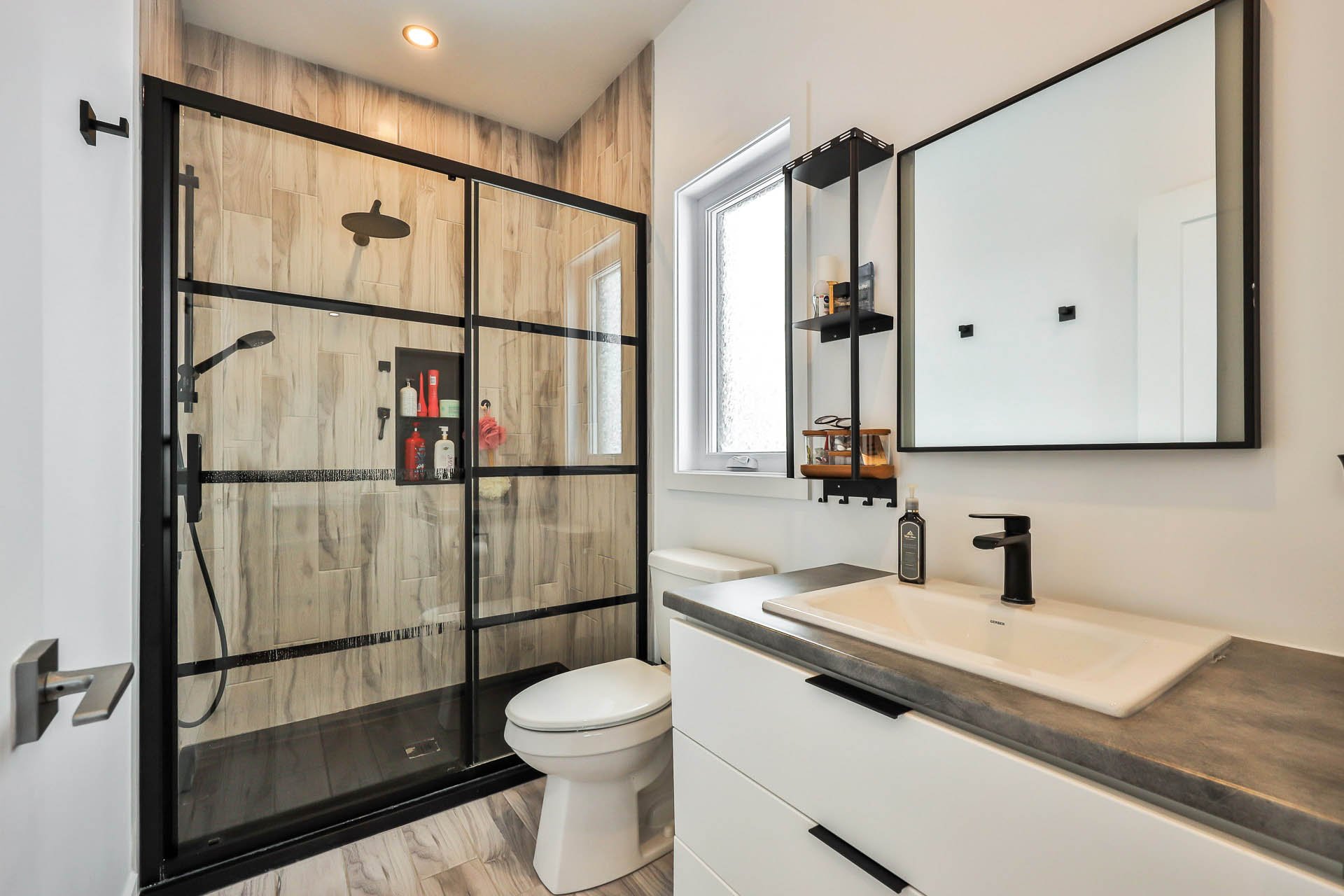 Salle de bains attenante à la CCP