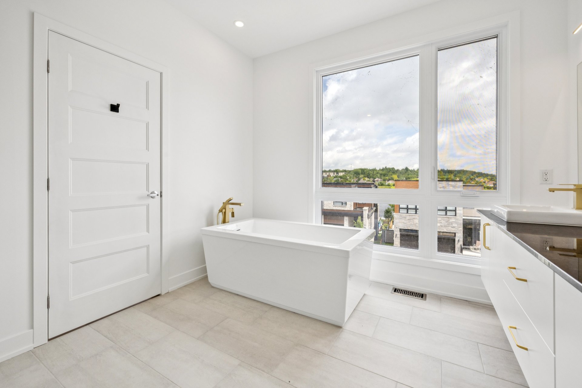 Salle de bains attenante à la CCP