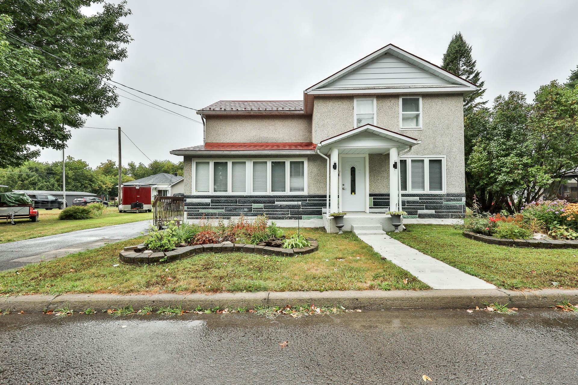 230 Rue Lacroix 