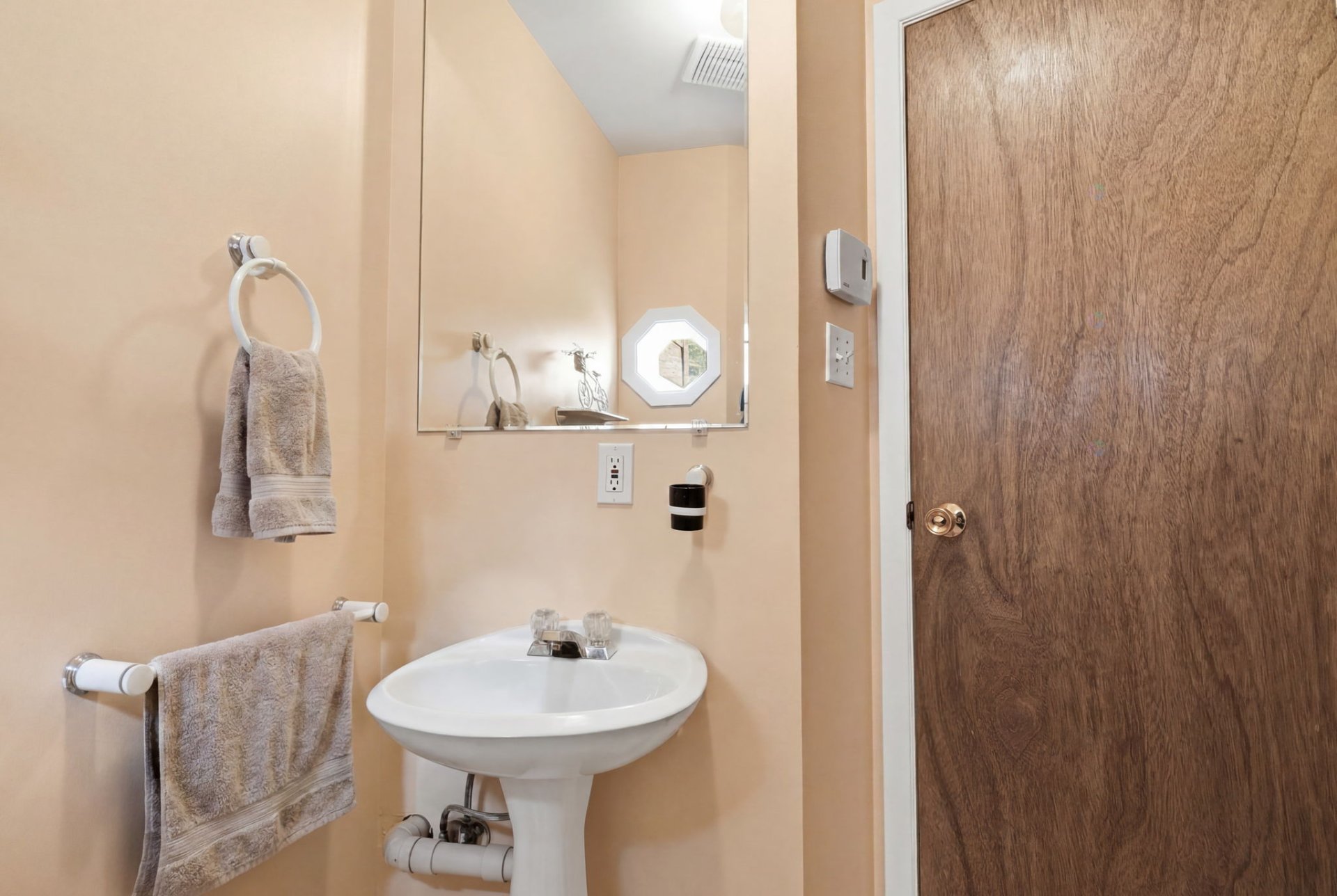 Powder room