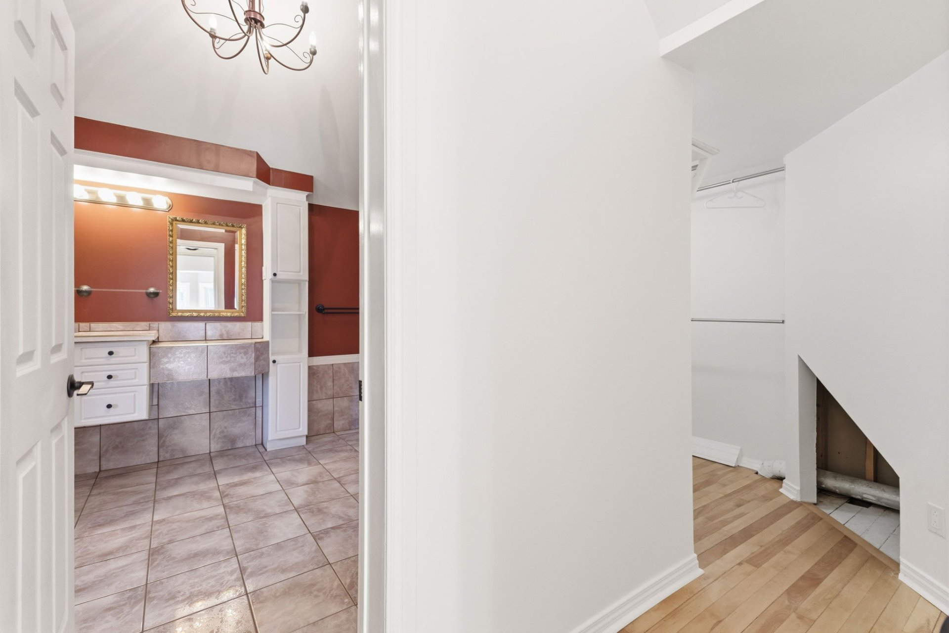 Ensuite bathroom