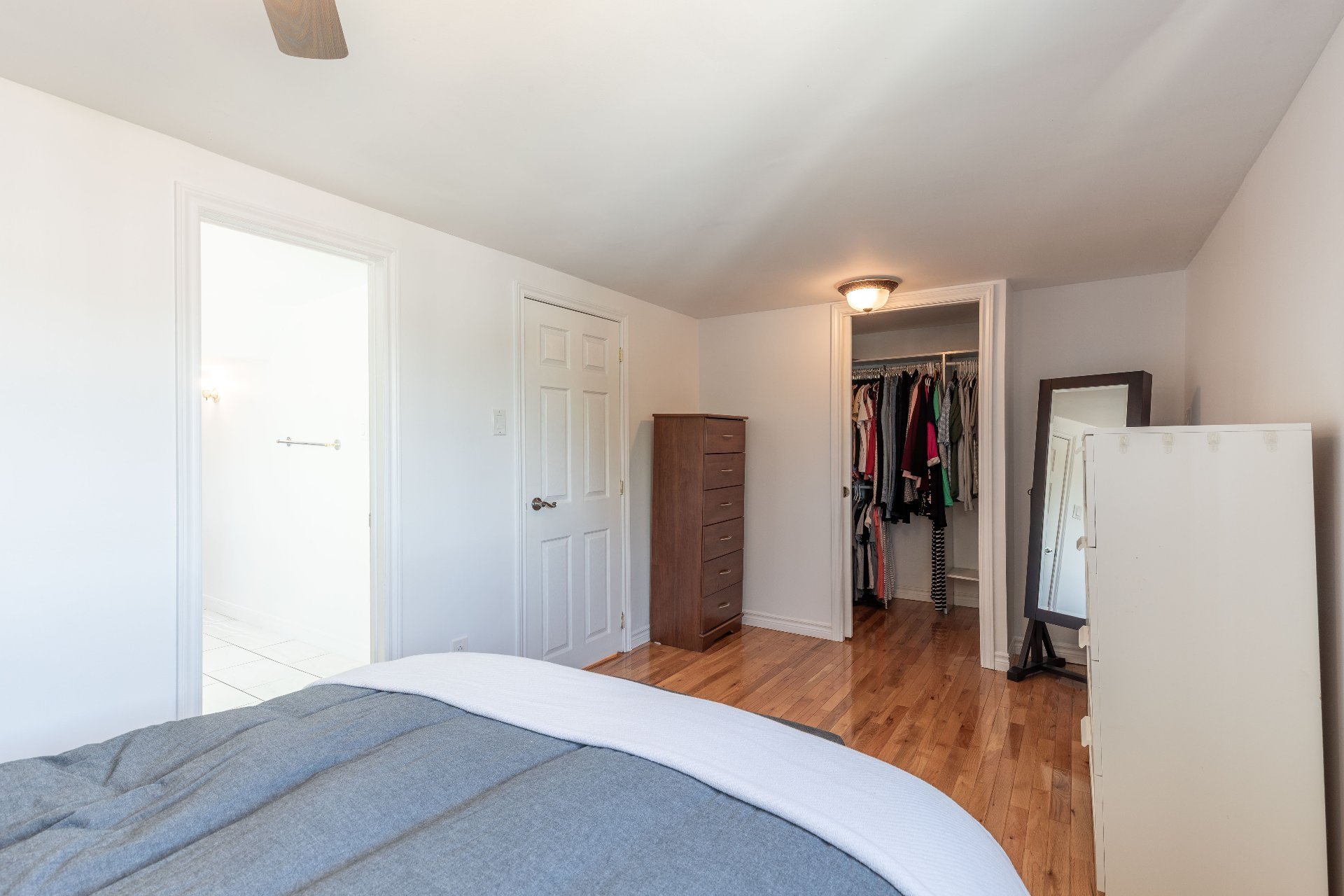 Chambre à coucher principale - Chambre Primaire