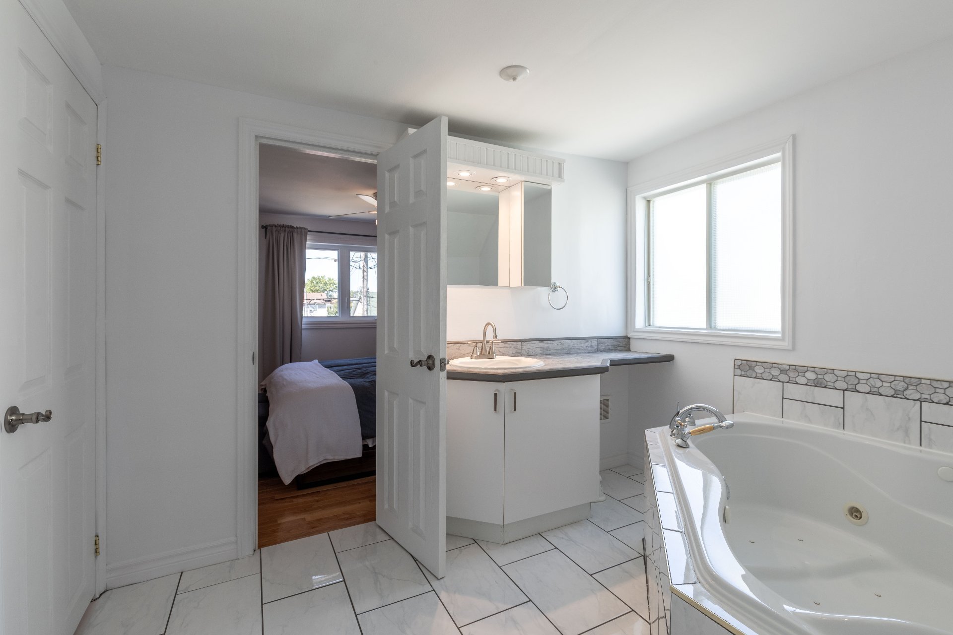 Salle de bains attenante à la CCP - Salle de bain attegnante