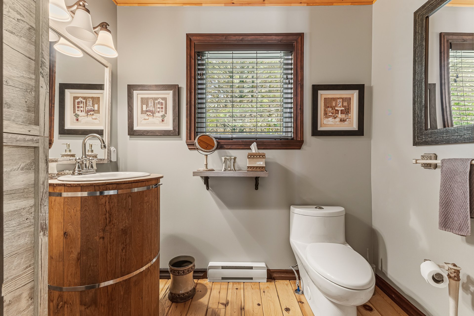 Powder room