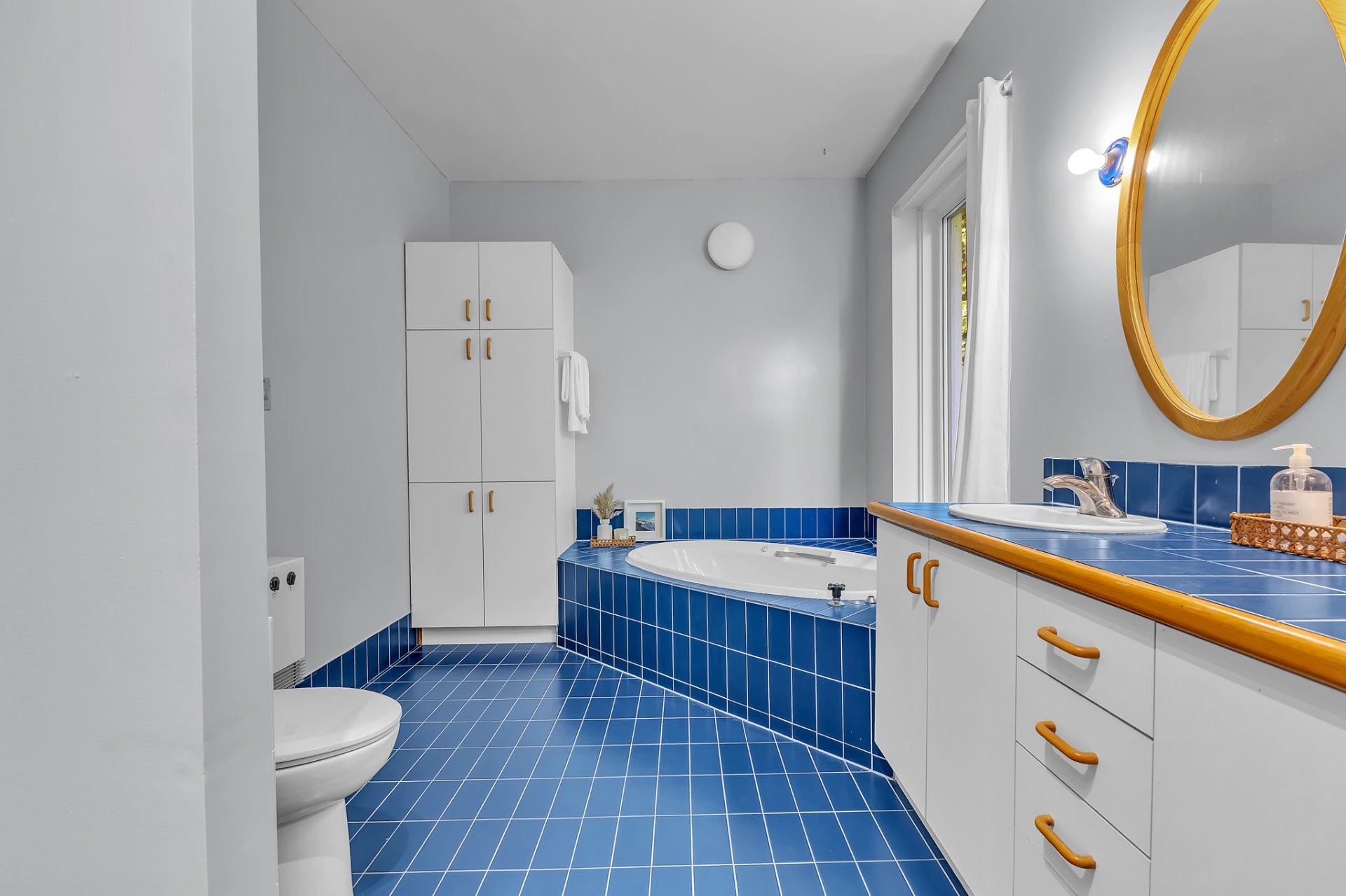 Ensuite bathroom