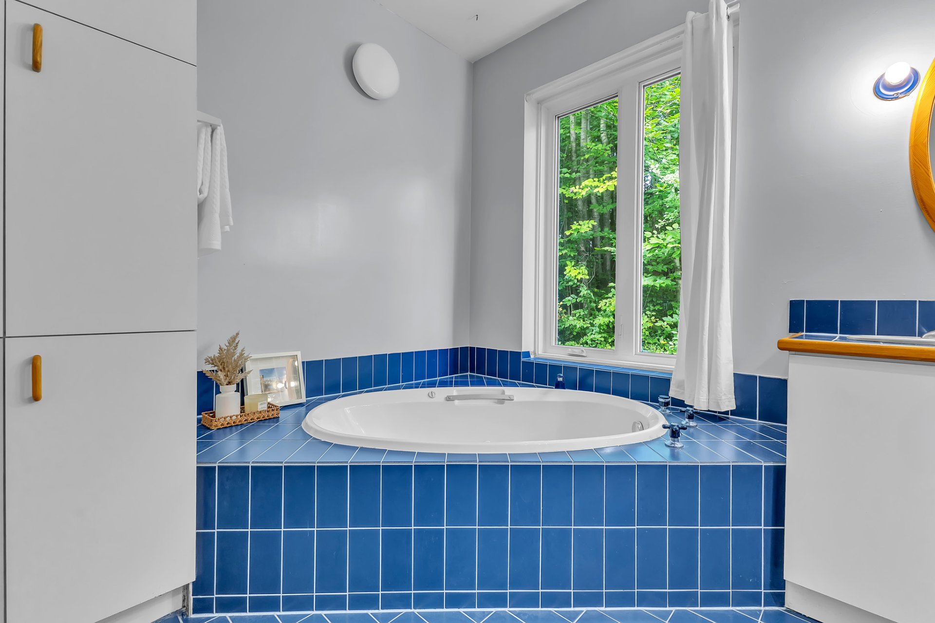 Ensuite bathroom