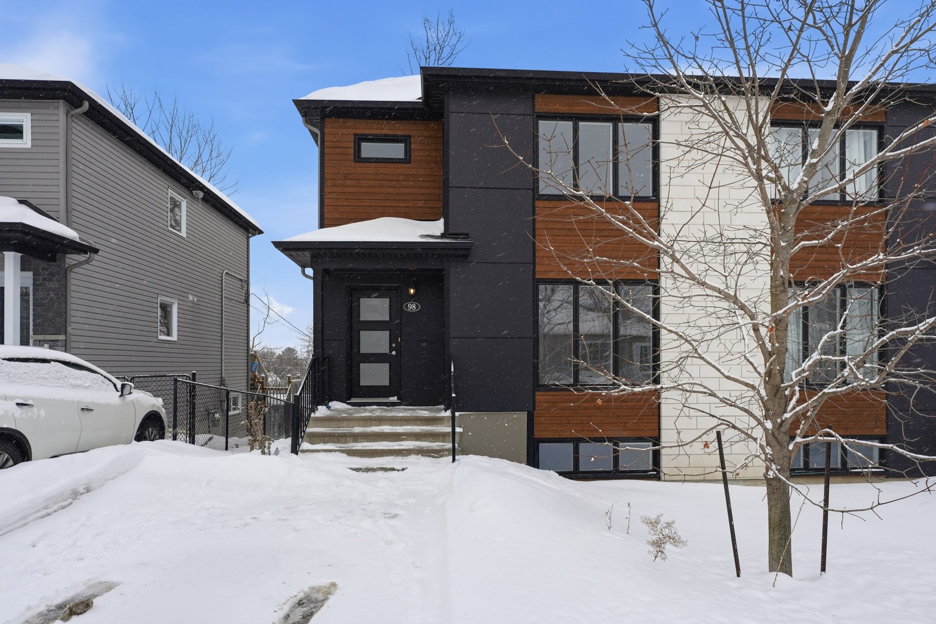 98 Rue Marcelle-Ferron 