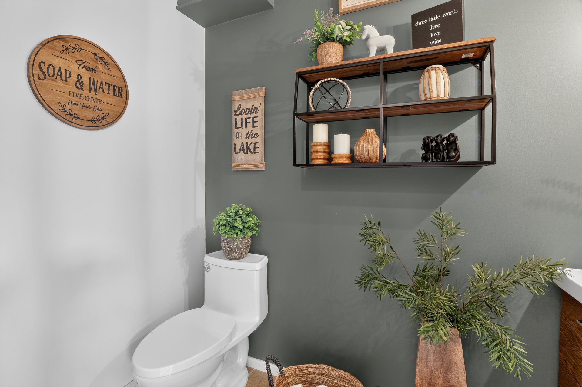 Powder room