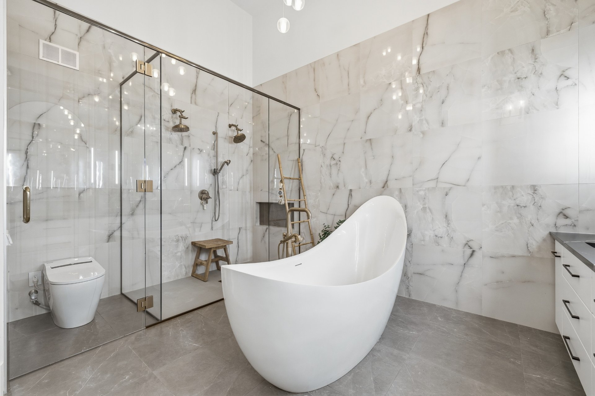 Ensuite bathroom