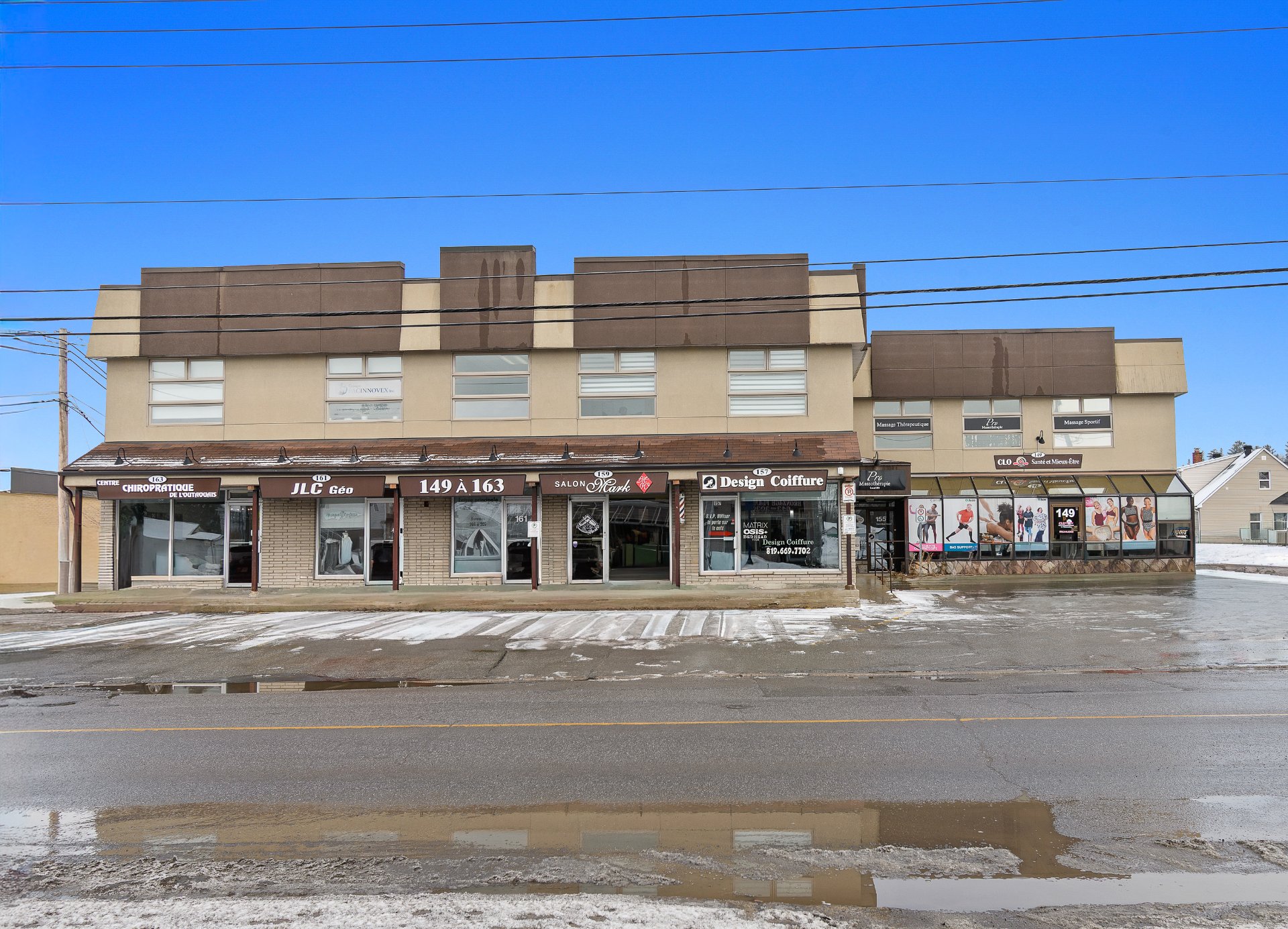 155 Boul. St-René O. 101