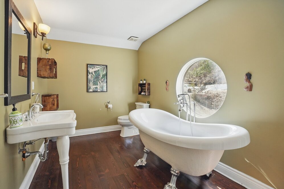 Salle de bains attenante à la CCP