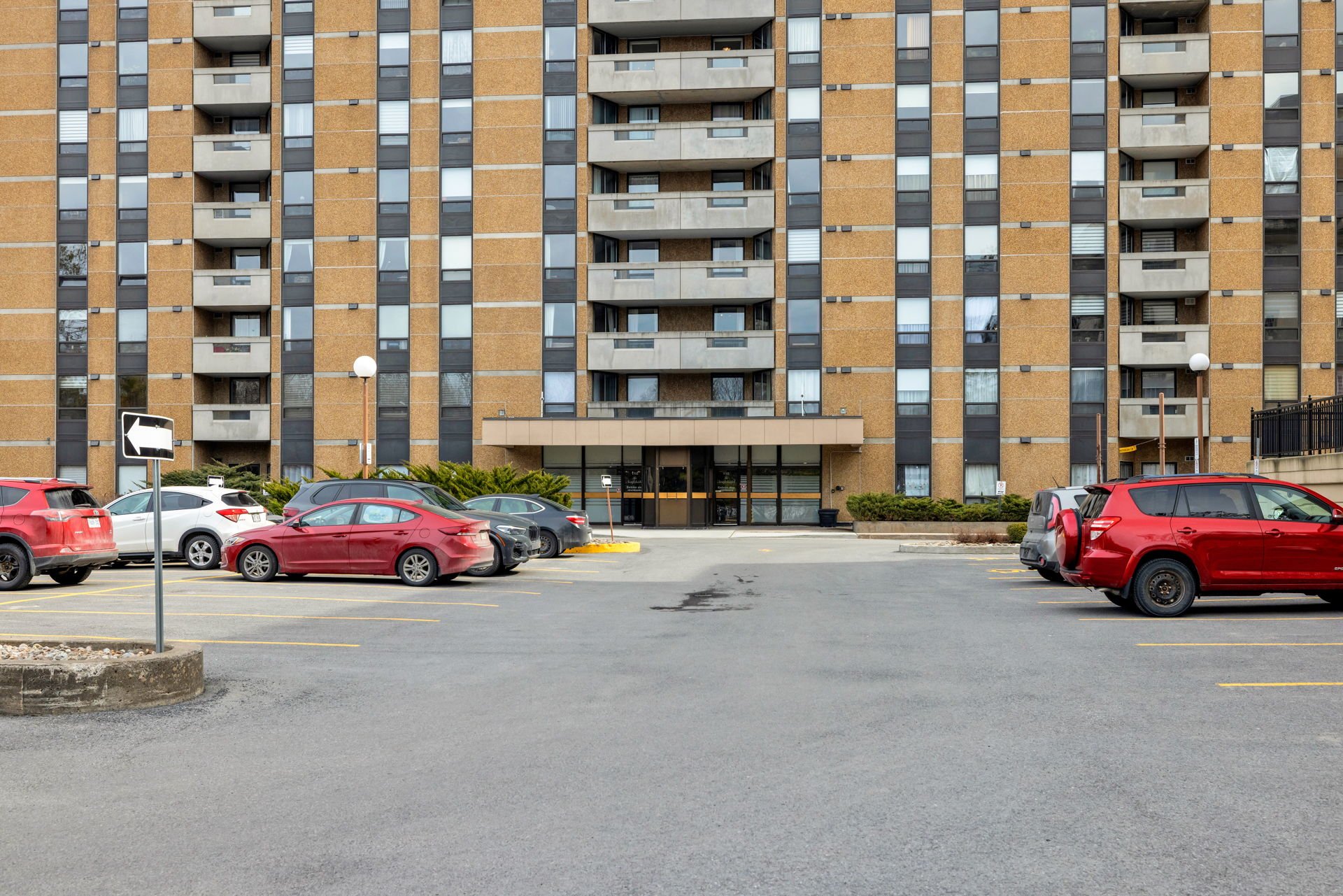 Stationnement - Stationnement extérieur et pour visiteurs