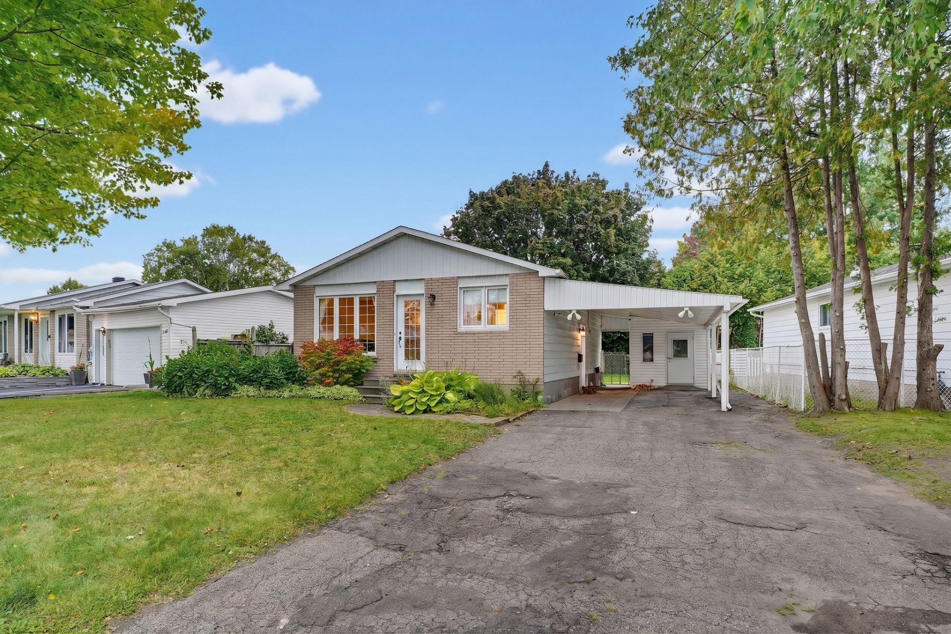 352 Rue A.-Gibeault 