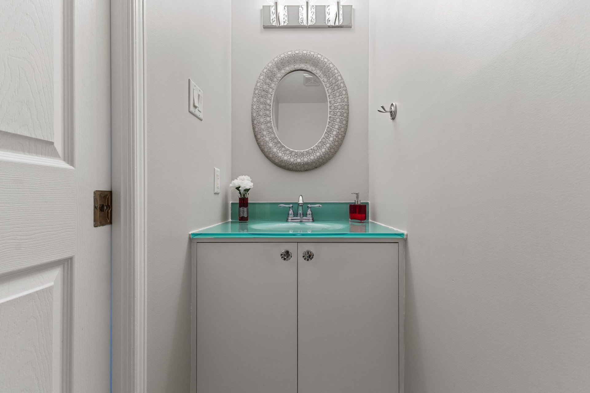 Powder room