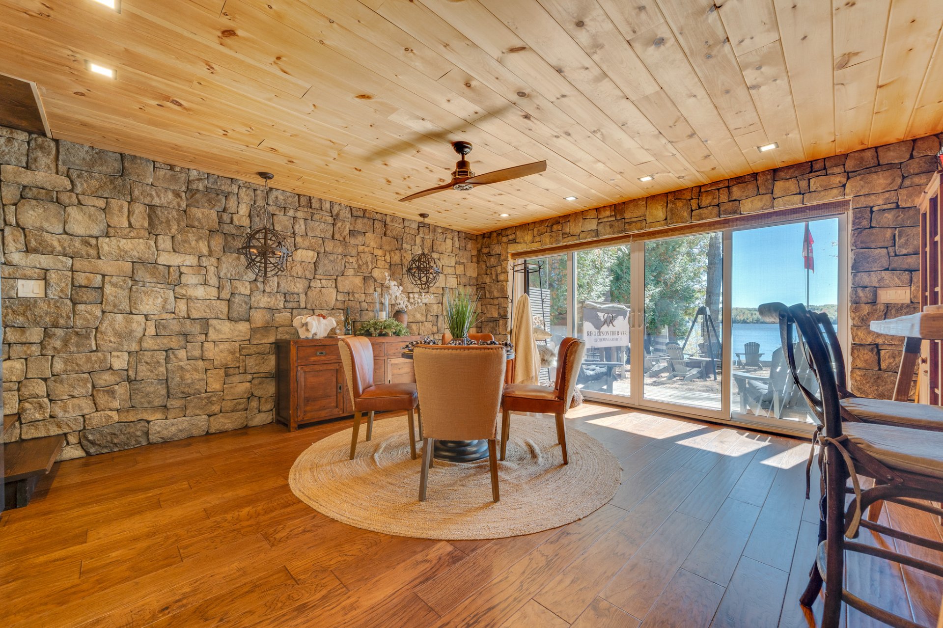 Salle à manger - Chalet #2