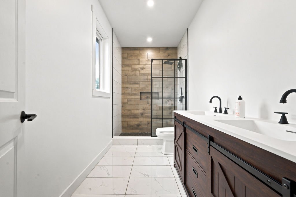 Ensuite bathroom