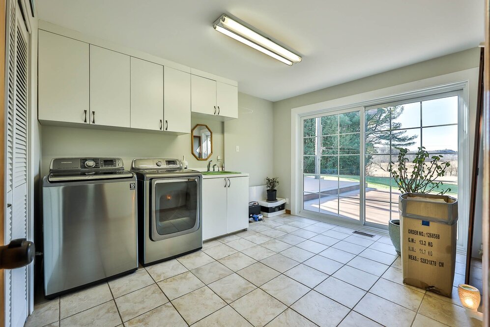 Salle de lavage - Porte-Patio de 8'