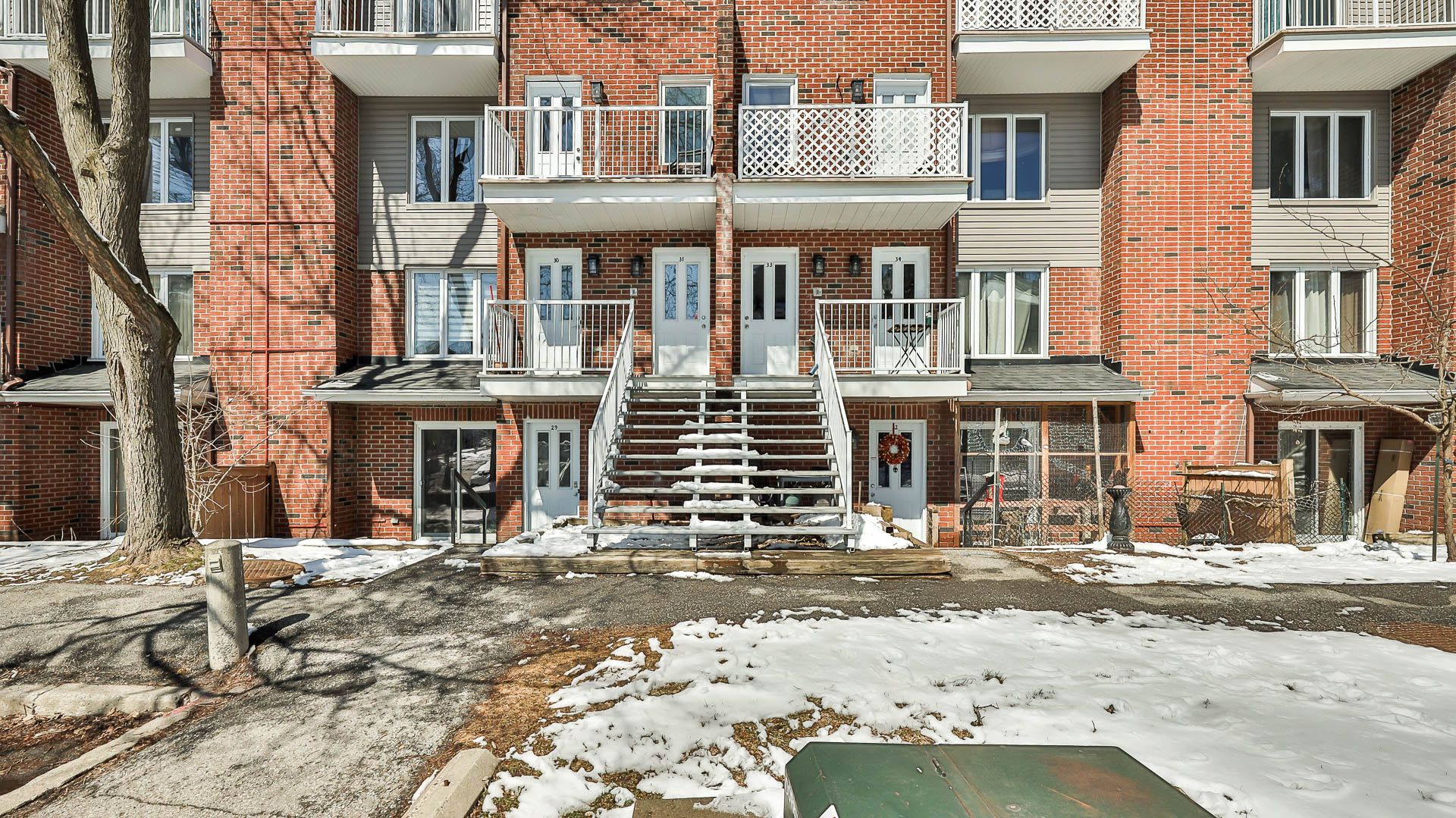 125 Av. des Jonquilles 33