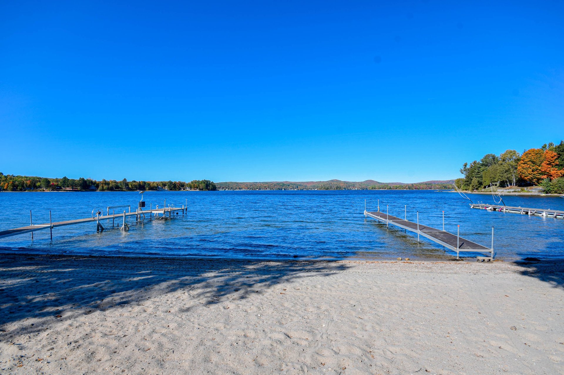 Bord de l'eau - accès à l'eau (entre les quais)