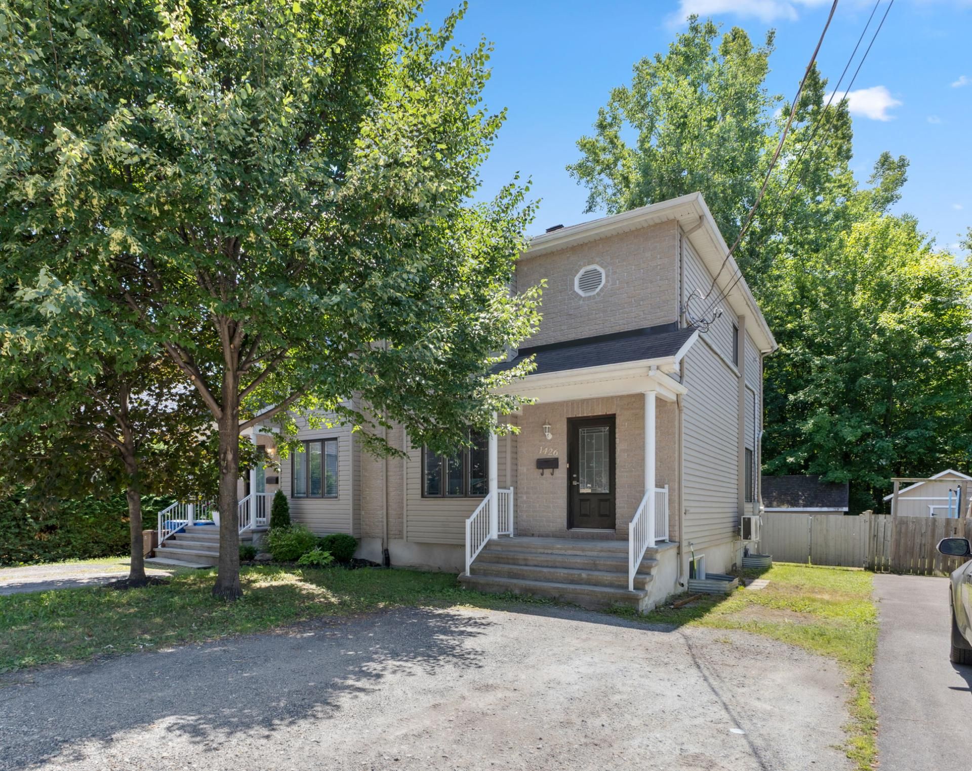 1426 Boul. St-René E. 