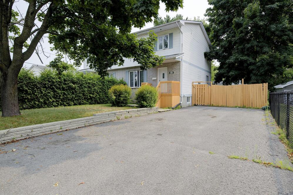 1192 Rue Bel-Air 