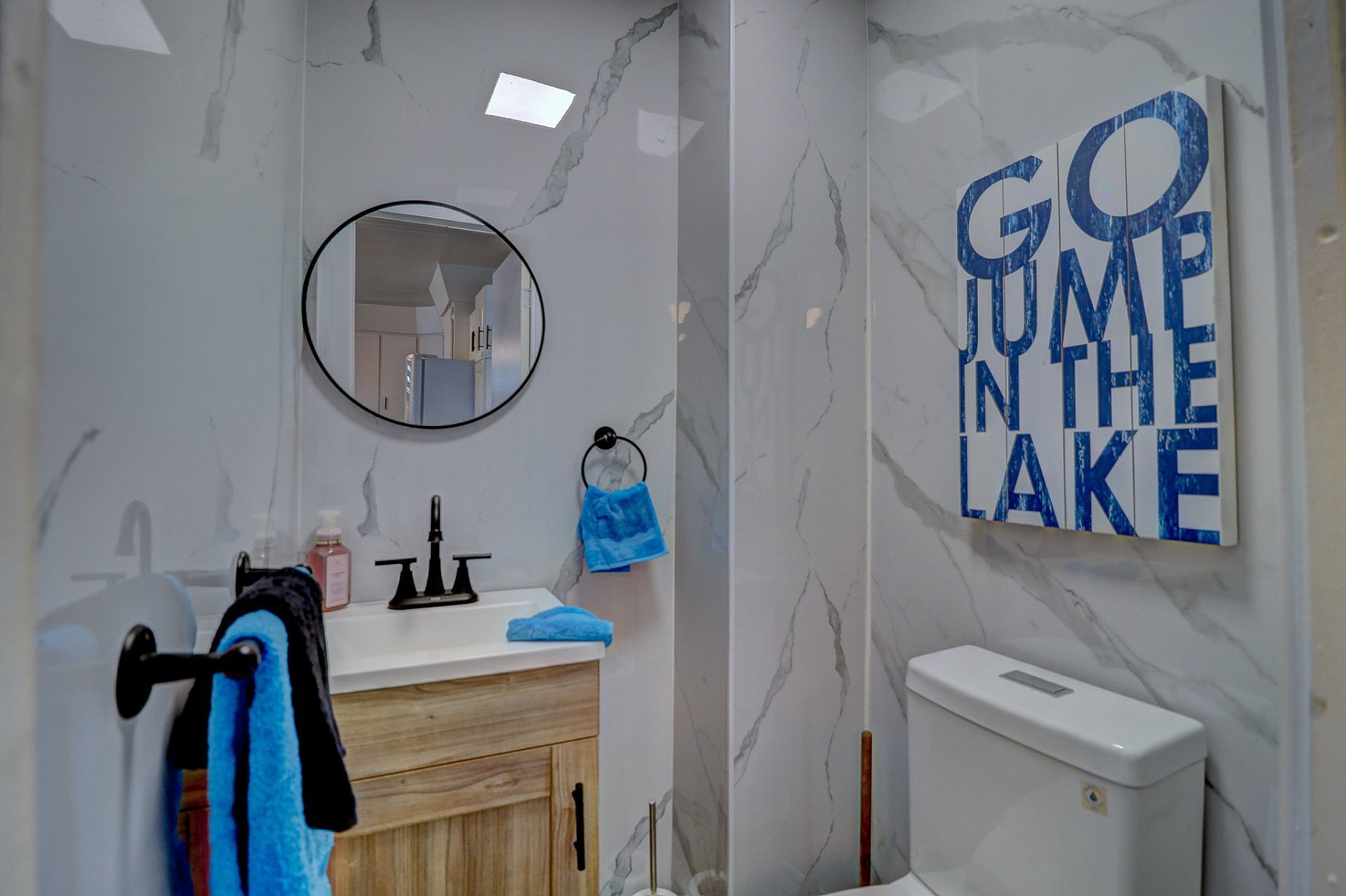 Powder room