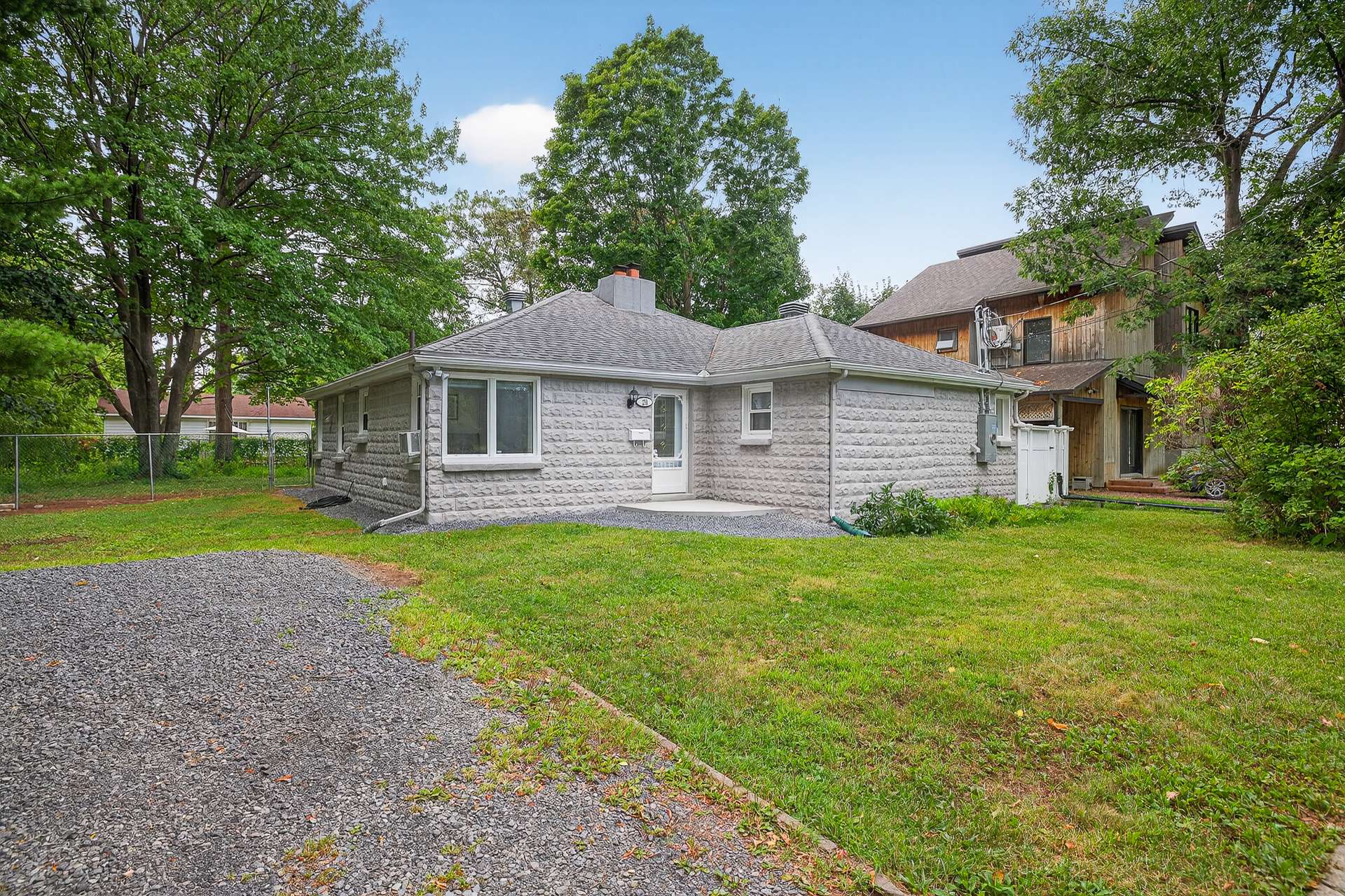 158 Rue Brook 