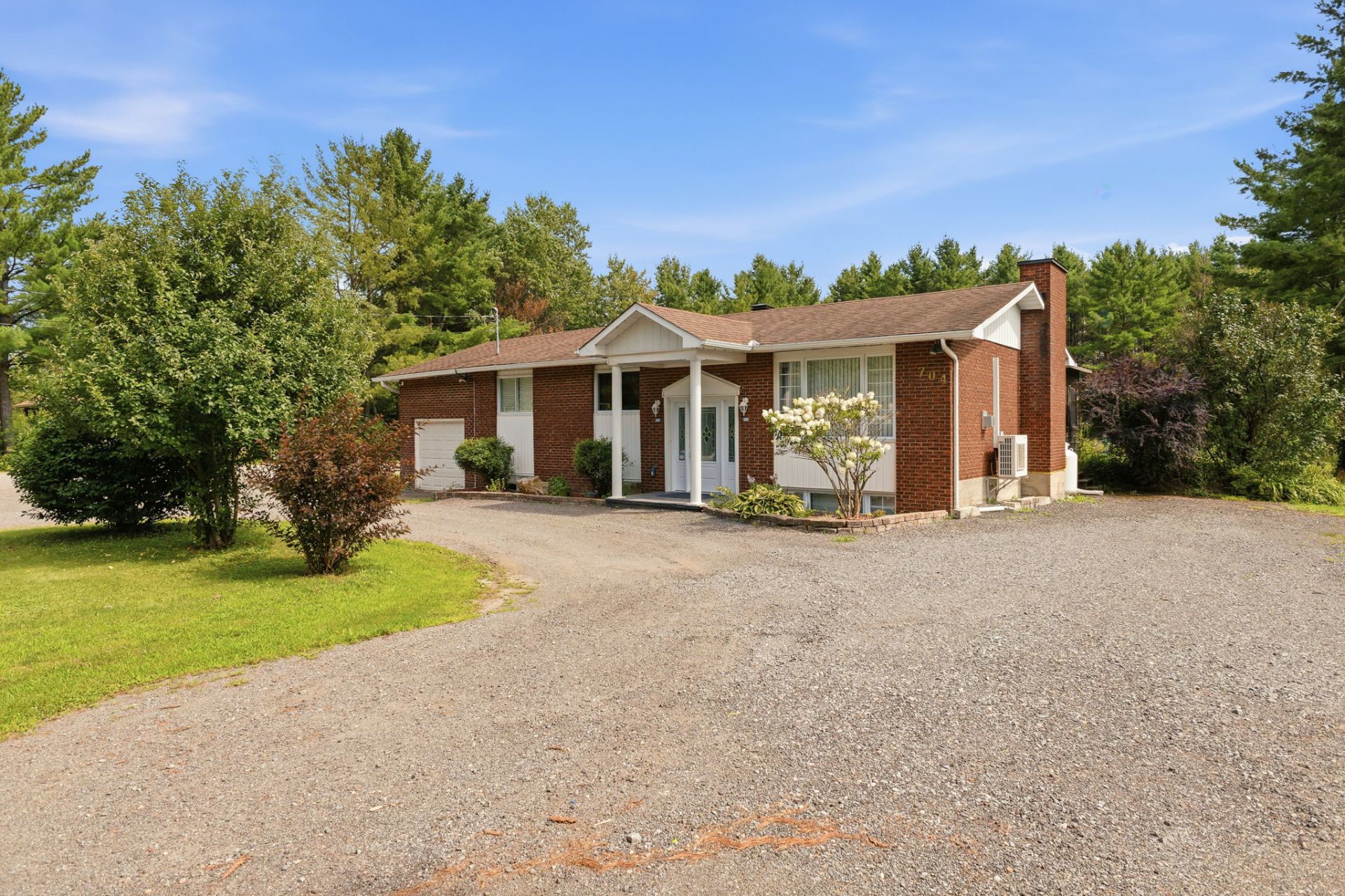 704 Ch. St-Thomas 