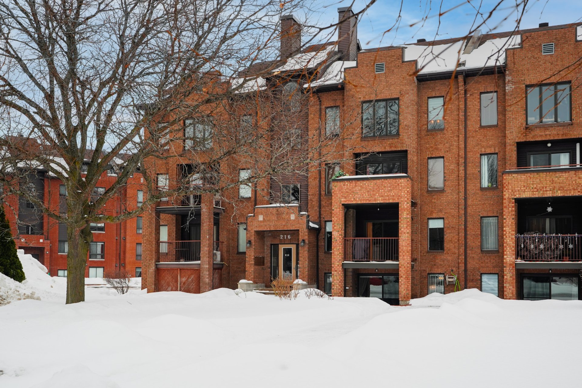 216 Rue de Morency 201