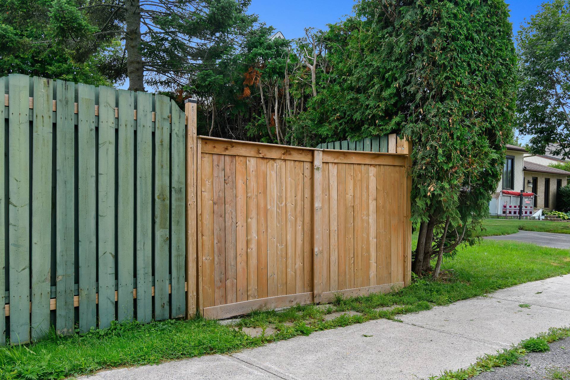 Access to the backyard