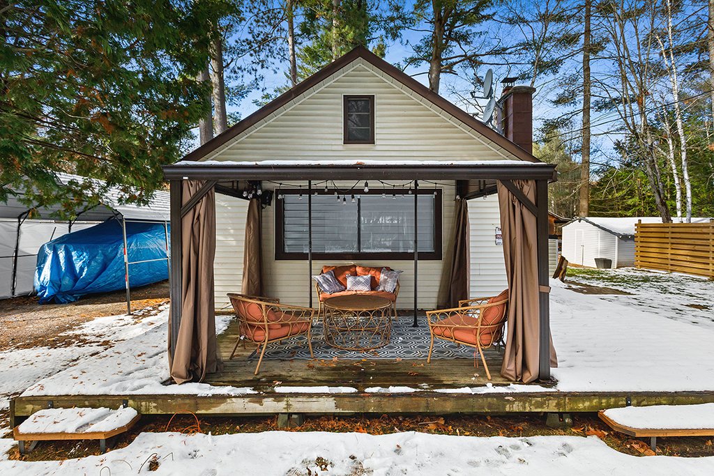 Façade - 6 Murray Hill