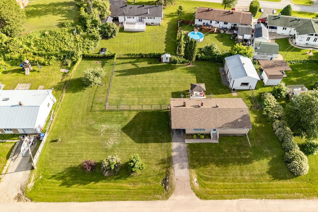 860 Rue Covey — photo 2