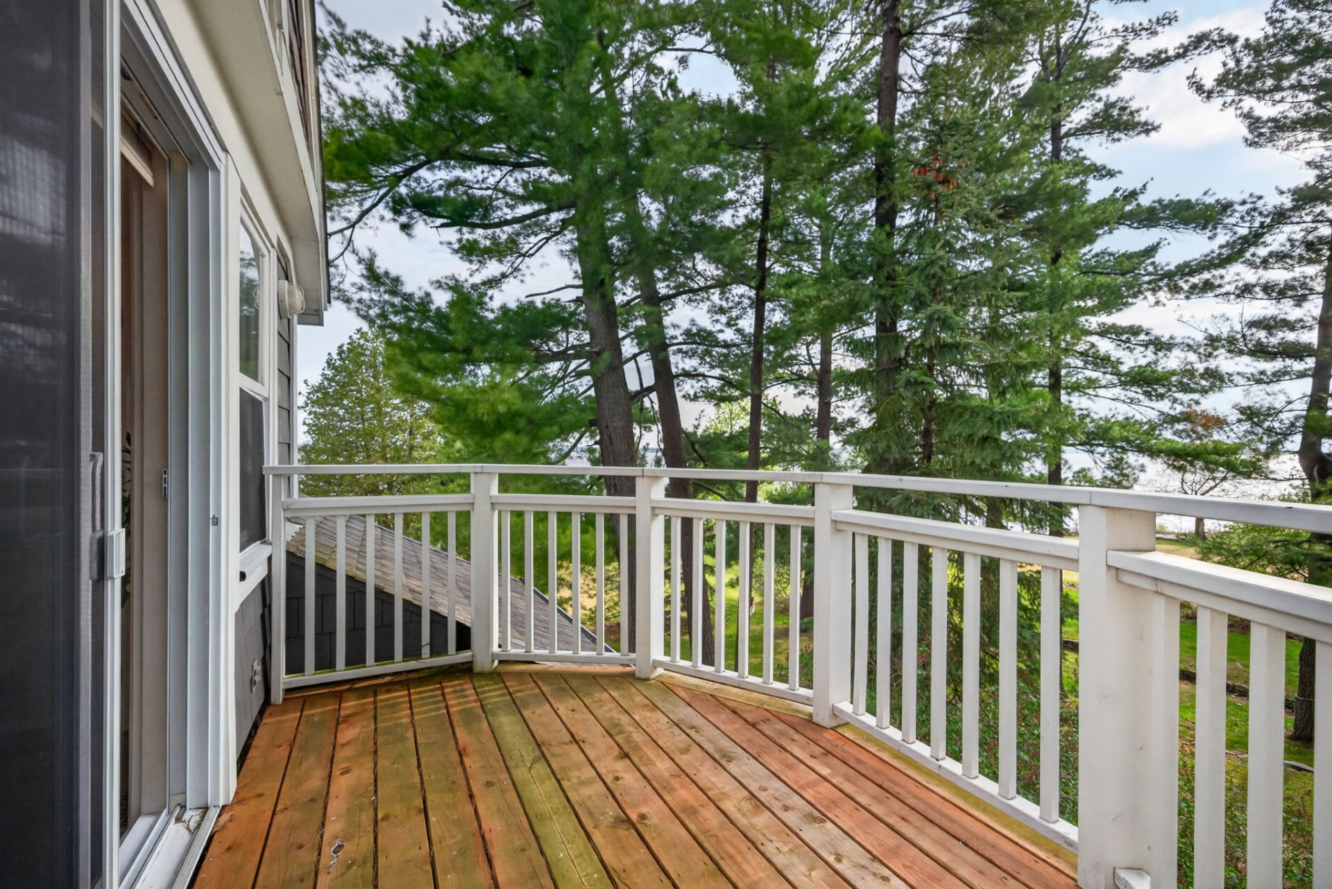 Balcon - accès depuis la chambre principale au 2e étage