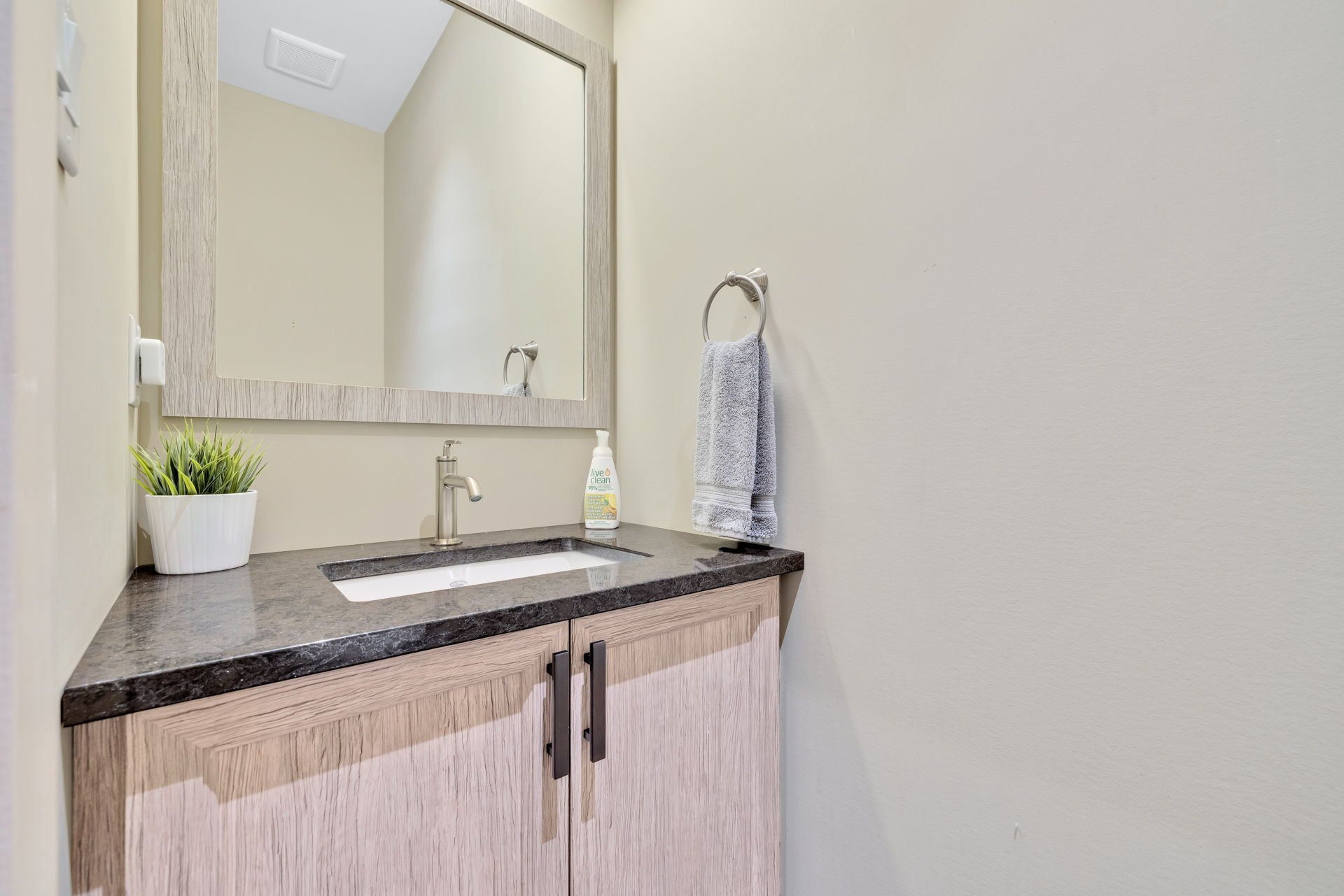 Powder room