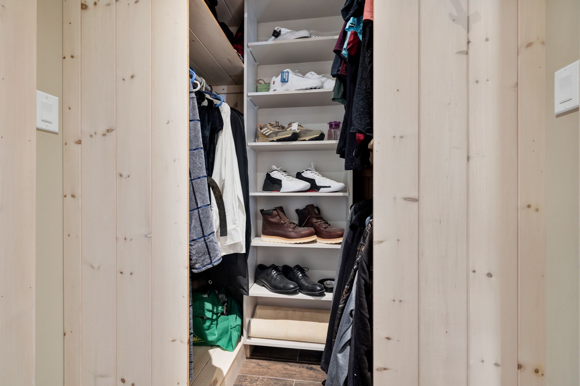 Walk-in closet