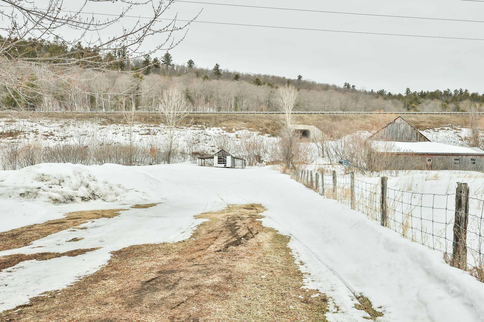 Terre/Terrain - Droit de passage.