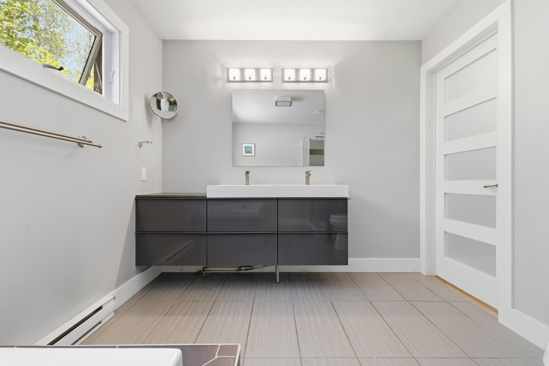 Ensuite bathroom
