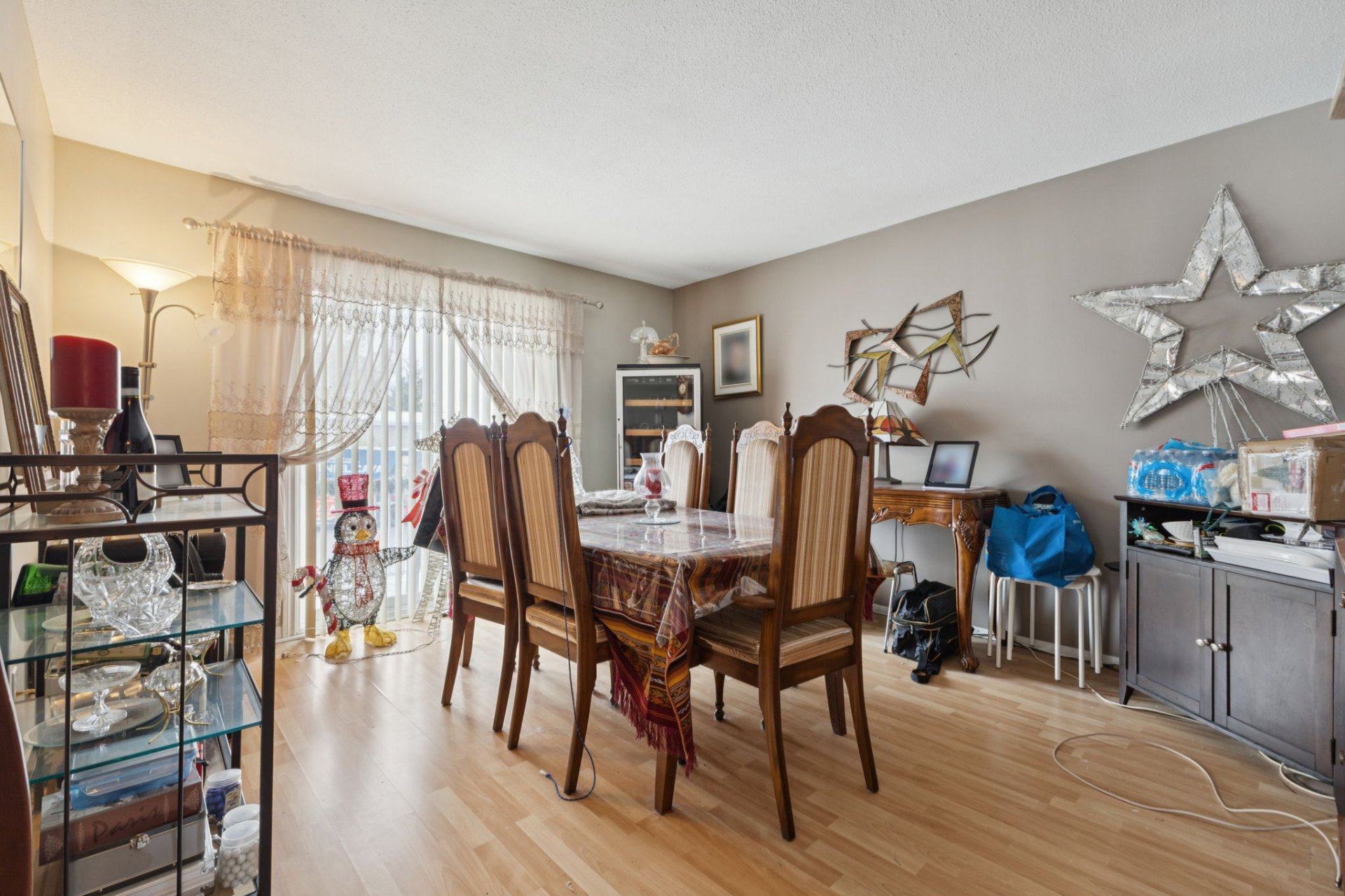 Salle à manger - Logement B