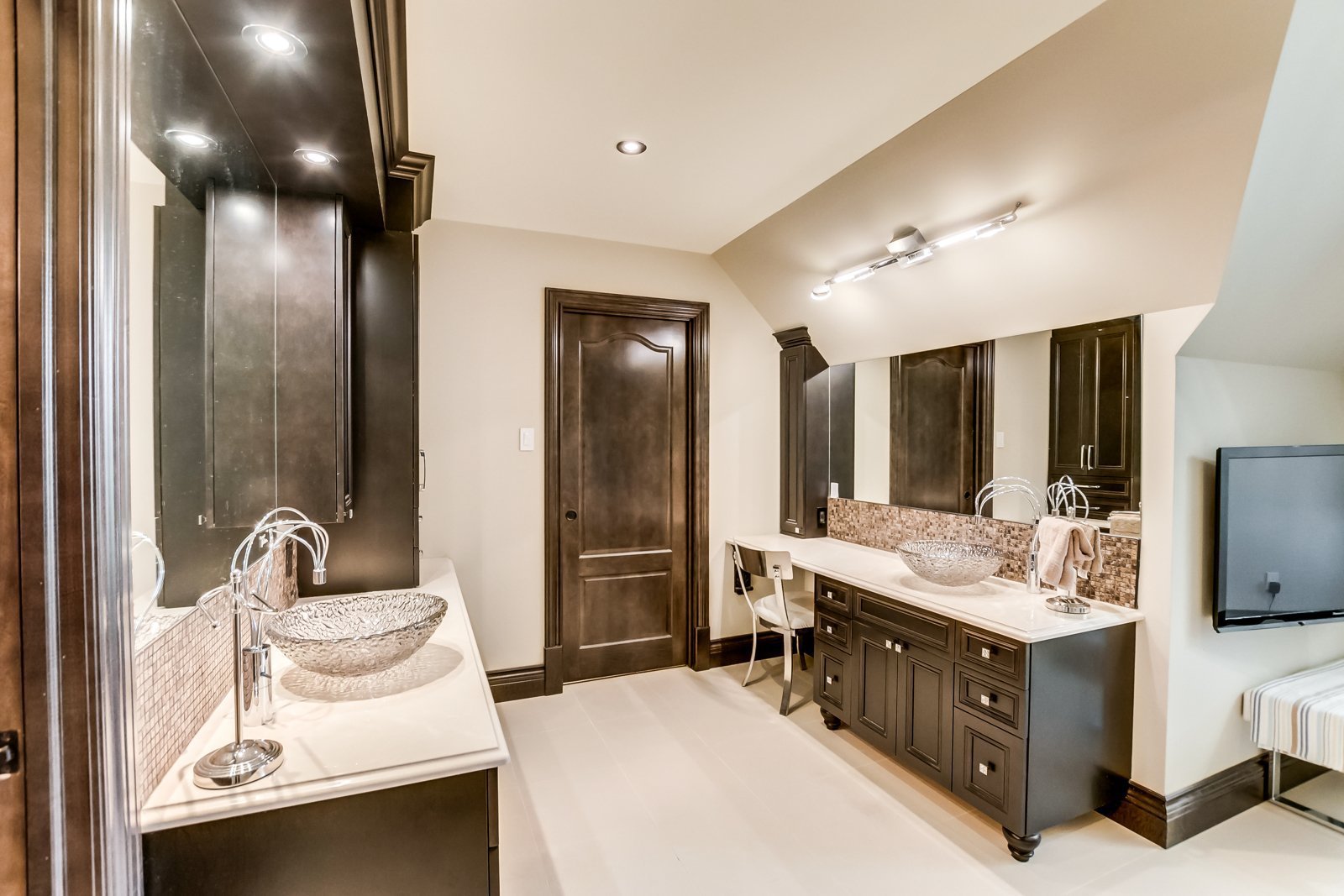 Salle de bains attenante à la CCP