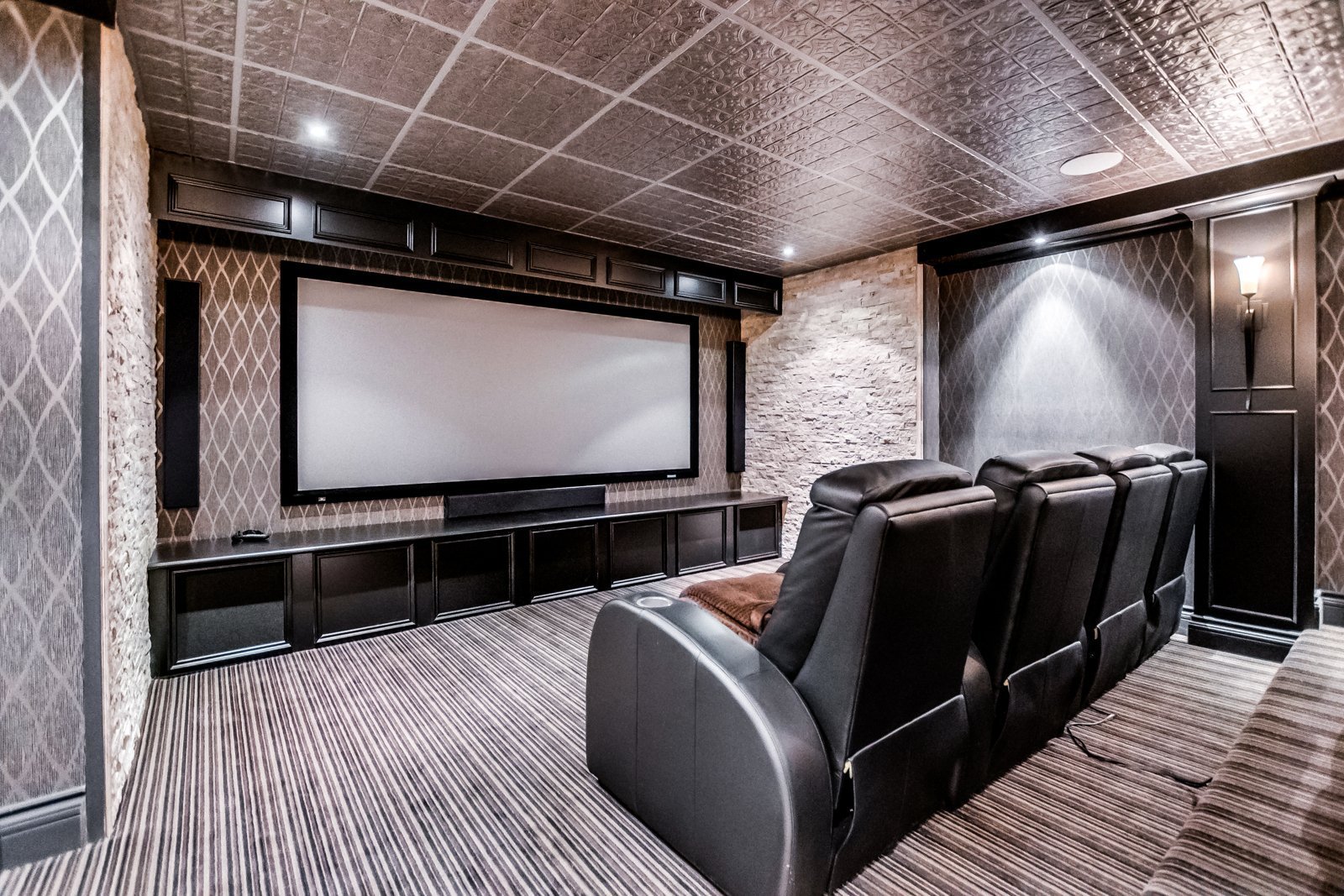 Cinéma maison - Salle de cinéma pour 16 personnes