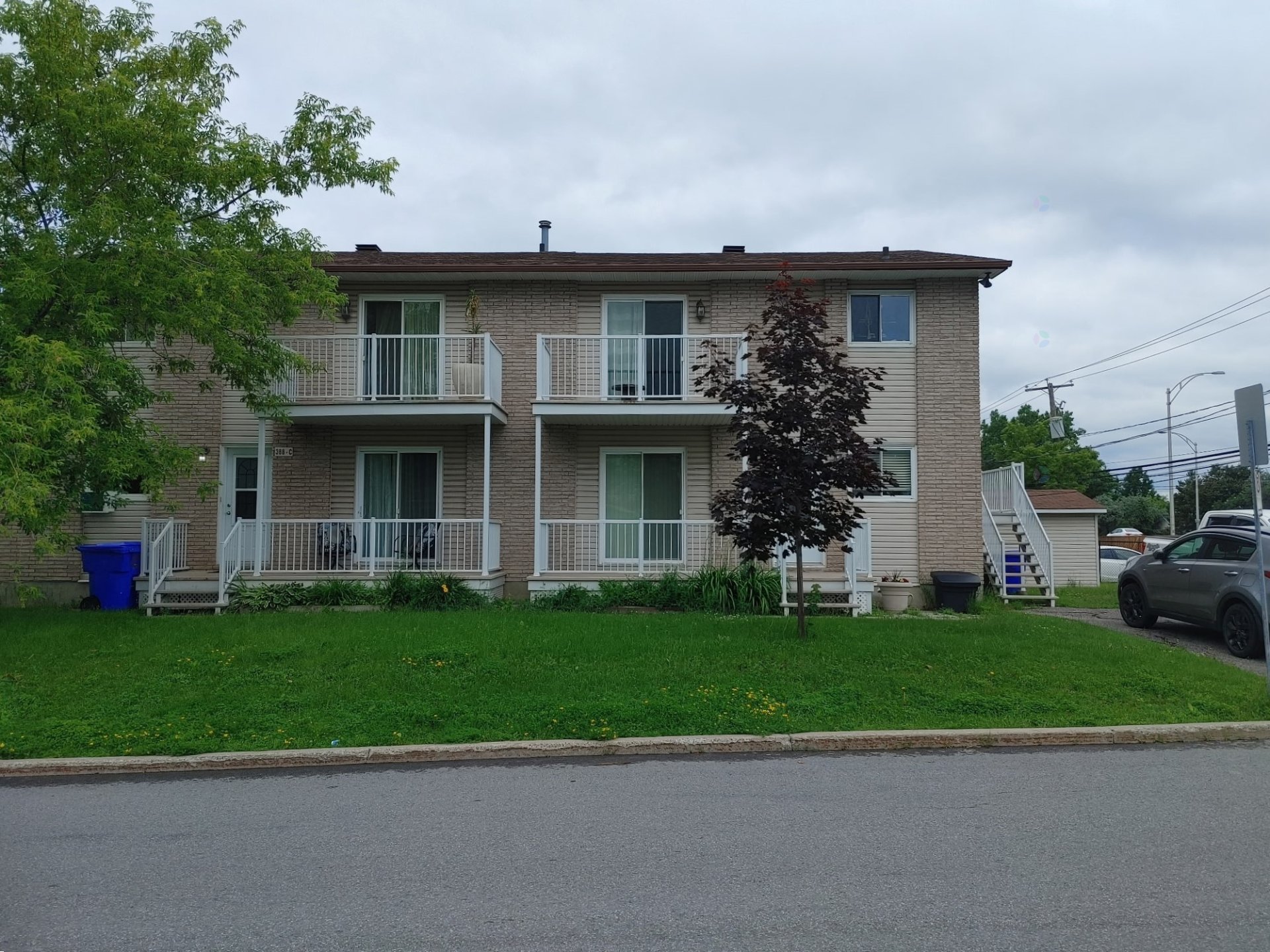 388 Rue Lahaie A
