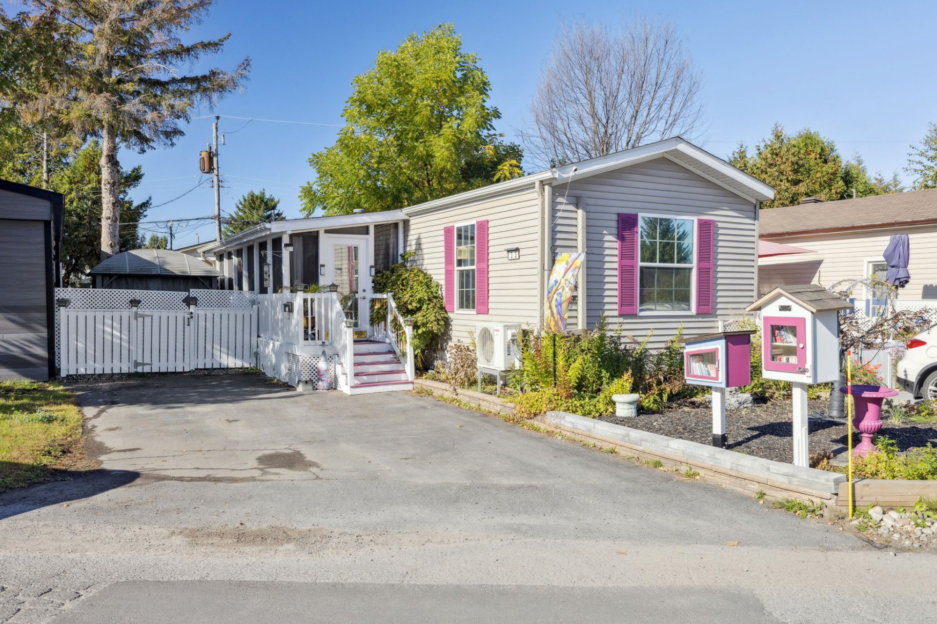 33 3e Avenue O. 