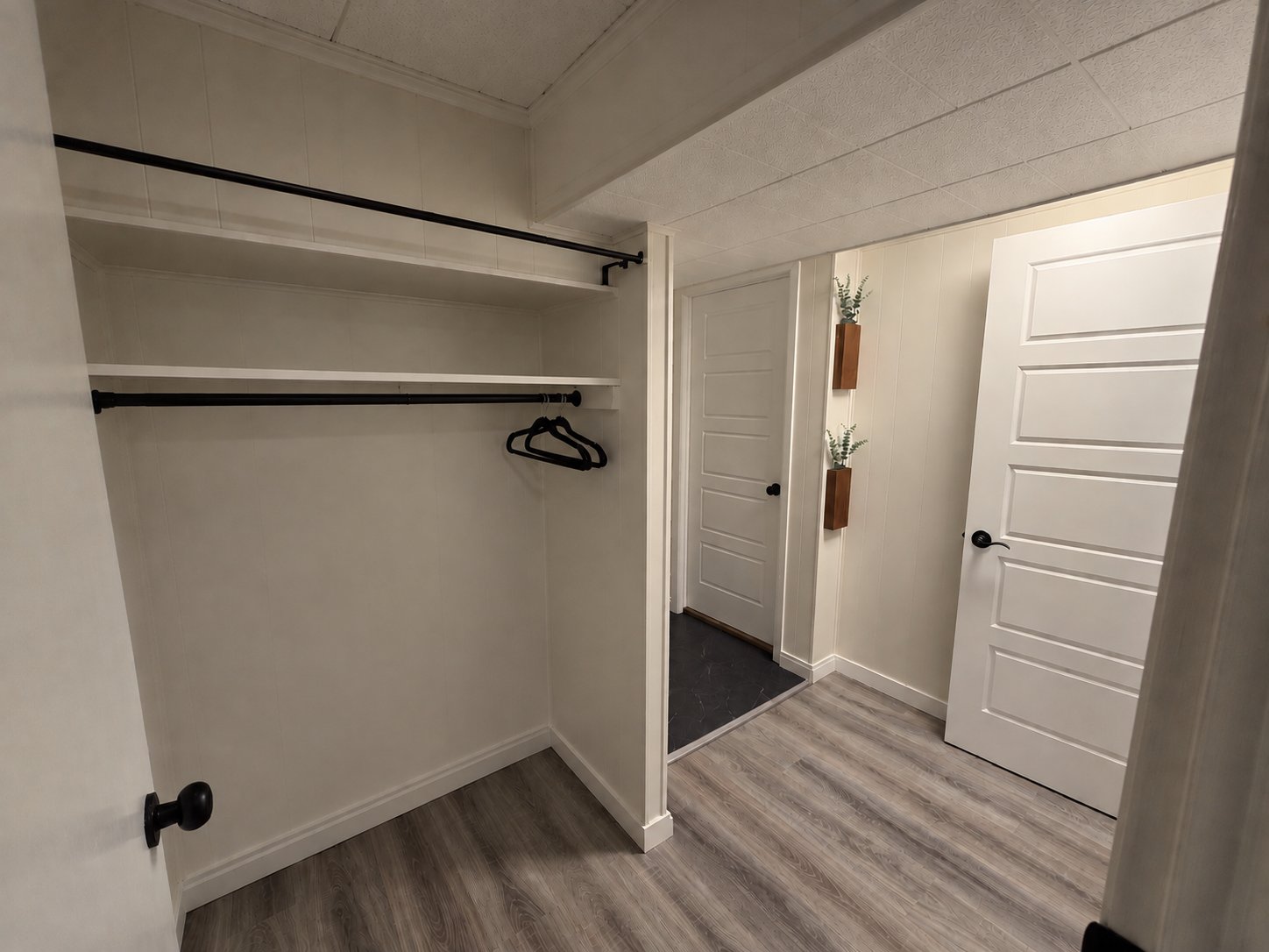 Walk-in closet