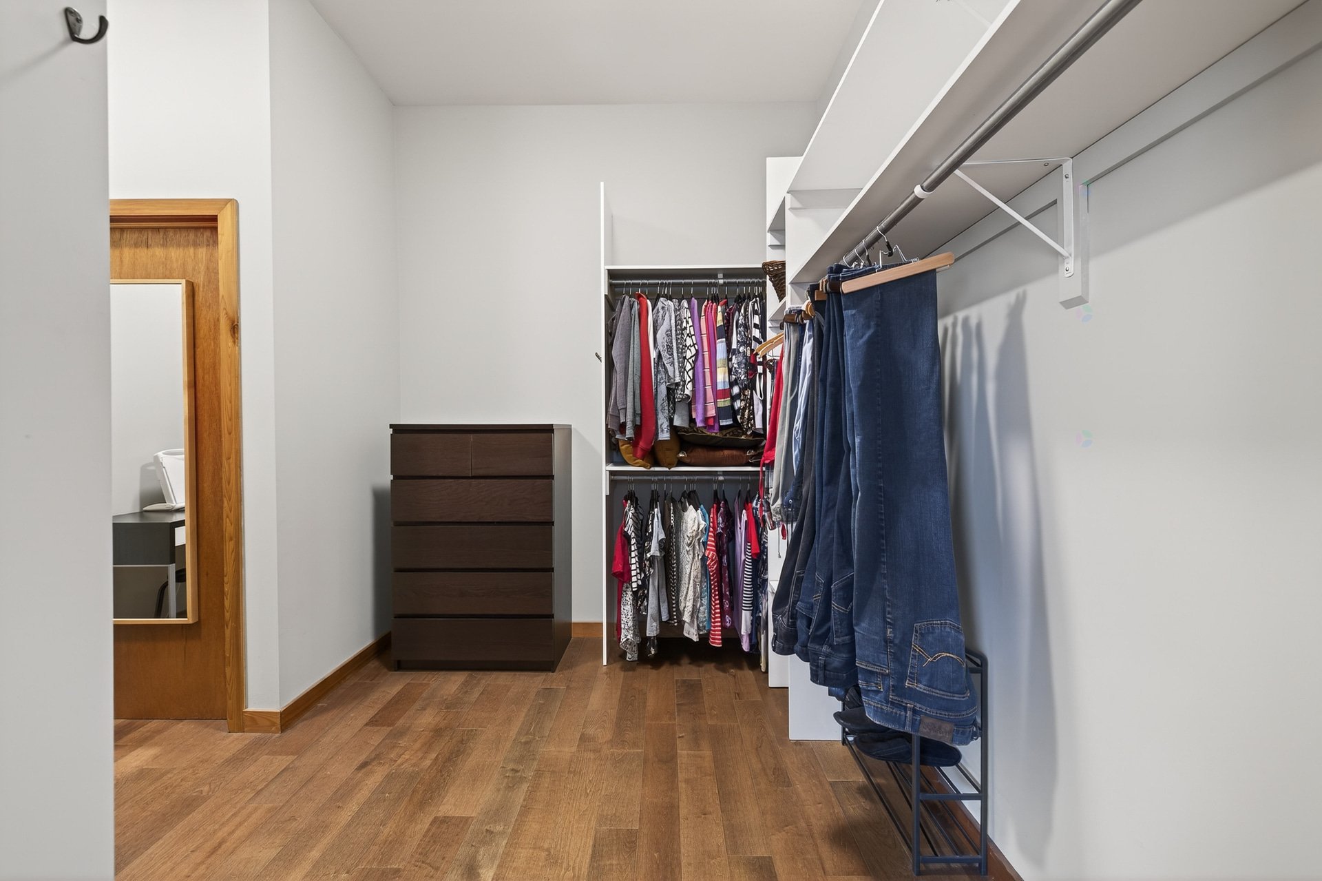 Walk-in closet